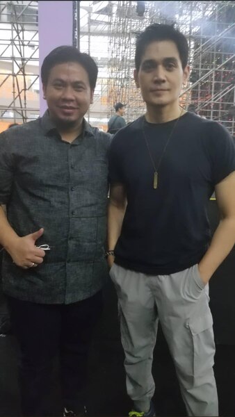YANDI PRATAMA bersama drummer ganteng Tyo Nugros (foto dok pribadi)
