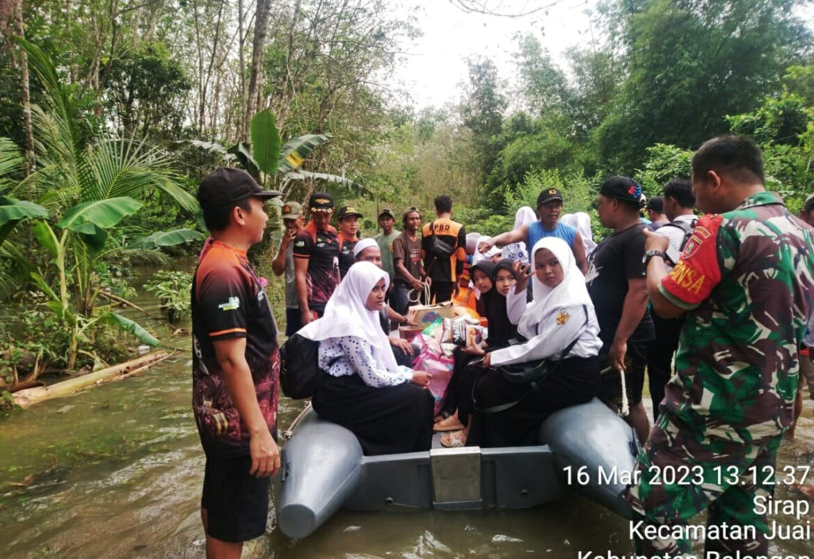 Balangan Coal Group Dan Mitra Kerja Beri Bantuan Warga Terdampak Banjir