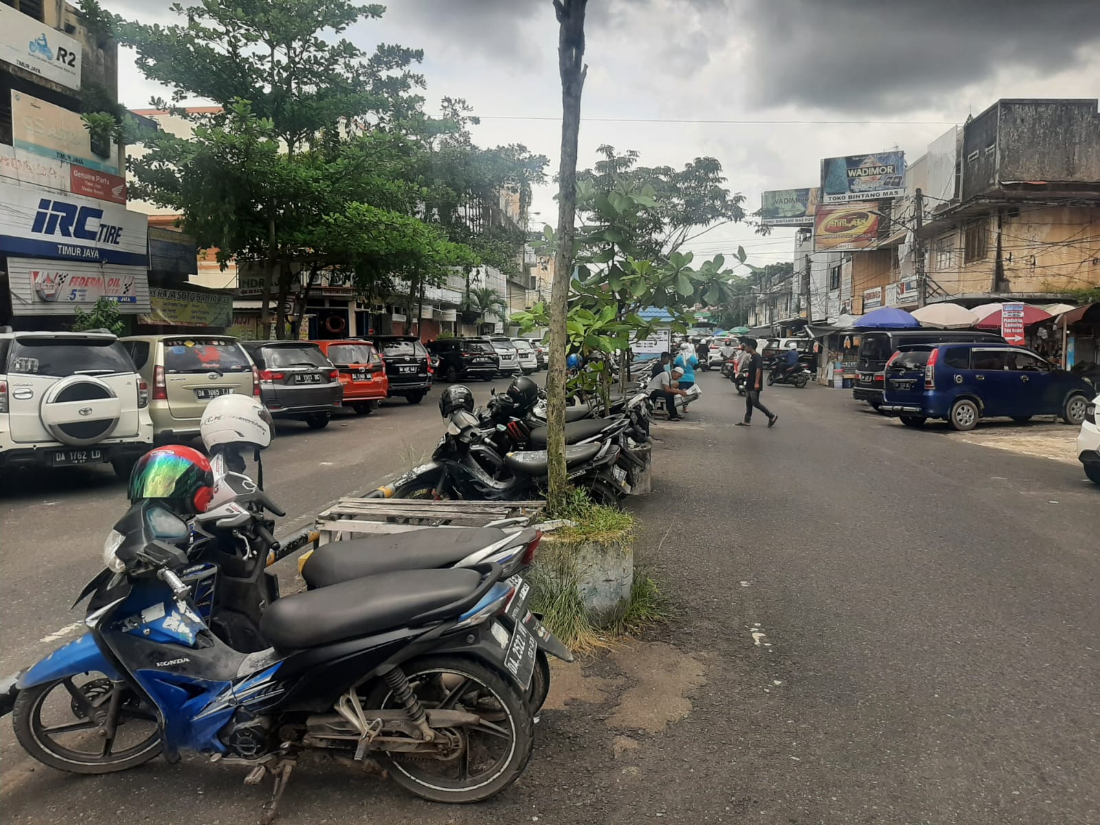 Kawasan parkir Pasar Sudimampir Banjarmasin.