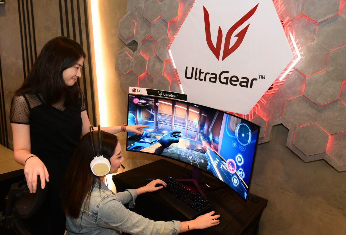 Seri terbaru monitor gaming-nya, UltraGear OLED premium