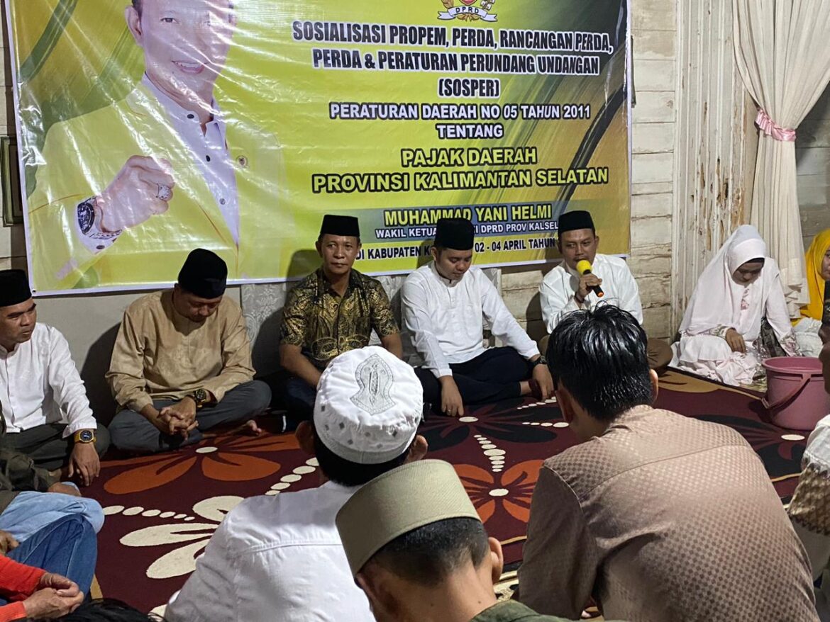 Wakil Ketua Komisi II DPRD Provinsi Kalsel Muhammad Yani Helmi melaksanakan kegiatan Sosialisasi Perda Kalsel Nomor 05 Tahun 2011 tentang Pajak Daerah bertempat di Desa Baharu Utara Kecamatan Pulau Laut Sigam Kabupaten Kotabaru.(foto : ist)