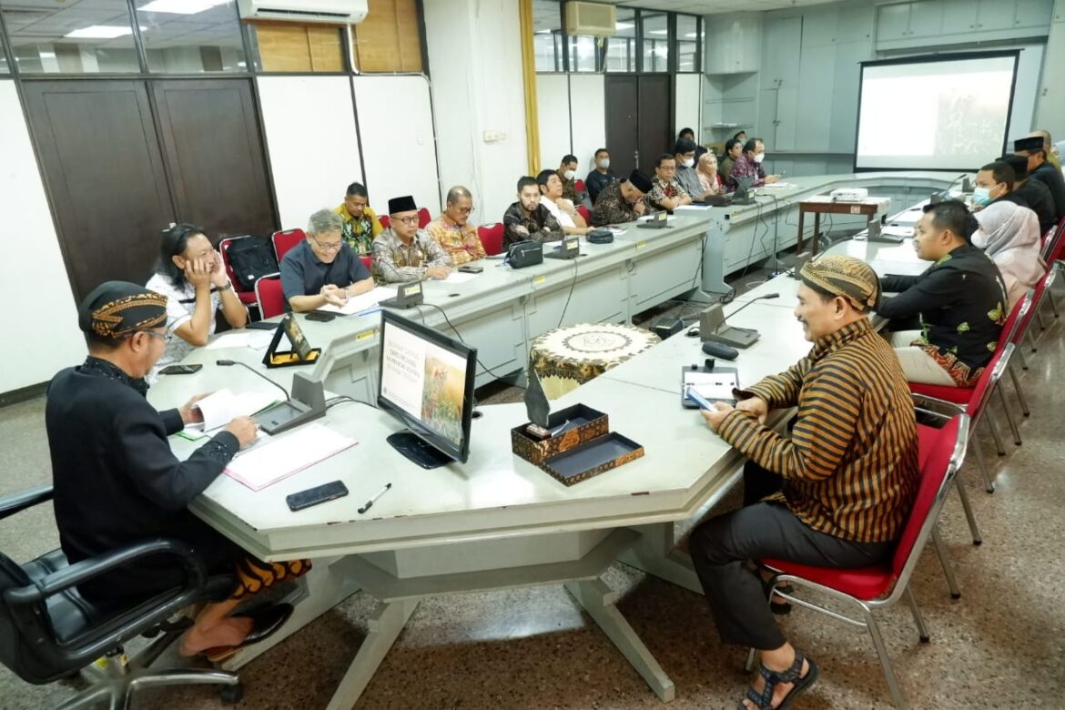 Rombongan Pansus II DPRD Provinsi Kalsel melaksanakan kegiatan studi komparasi ke Pemprov Jateng untuk memperdalam pembahasan LKPj Kepala Daerah Tahun Anggaran 2022.(foto : humasdprdkalsel)