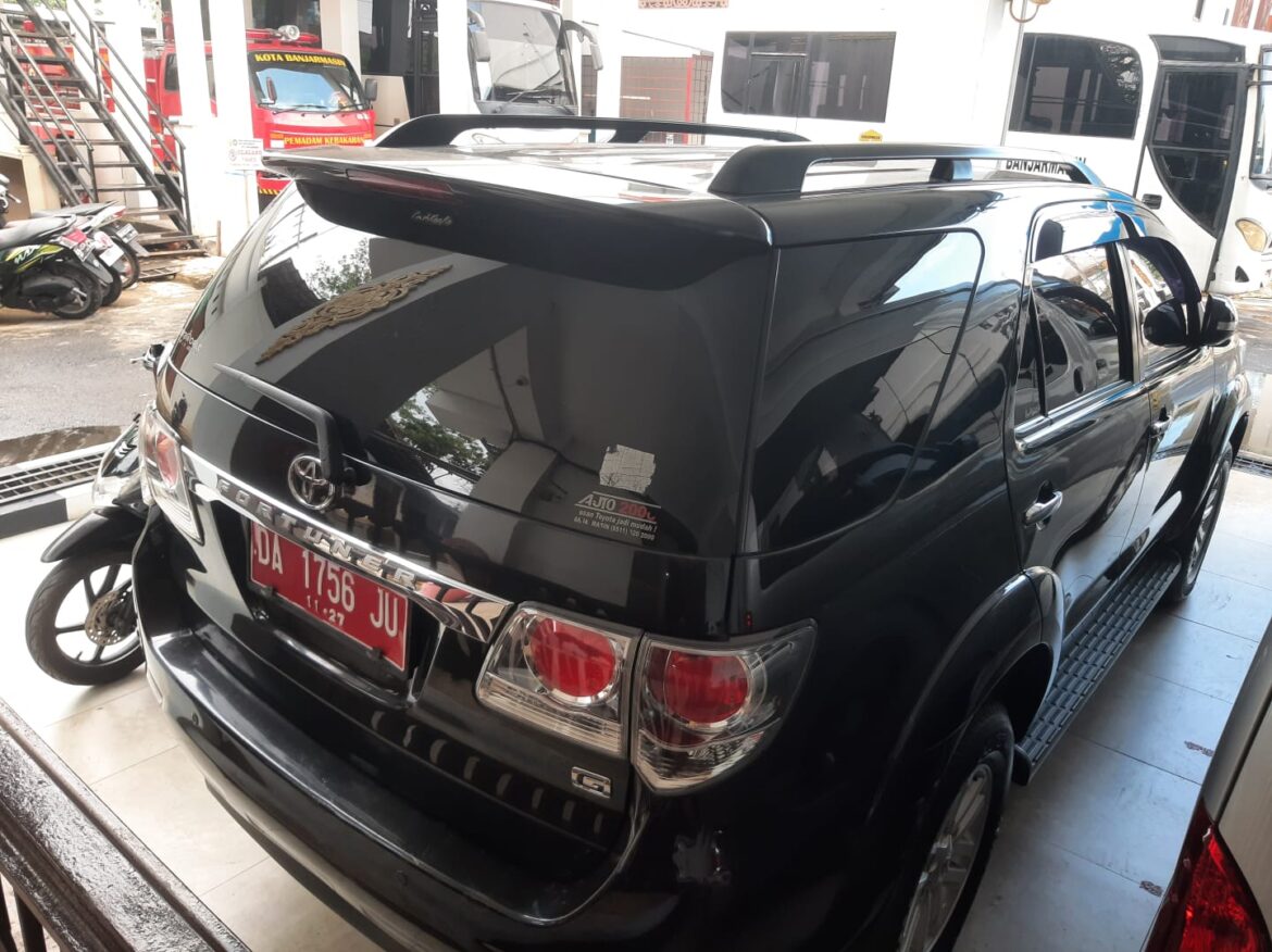 Mobil Dinas Pemko Banjarmasin