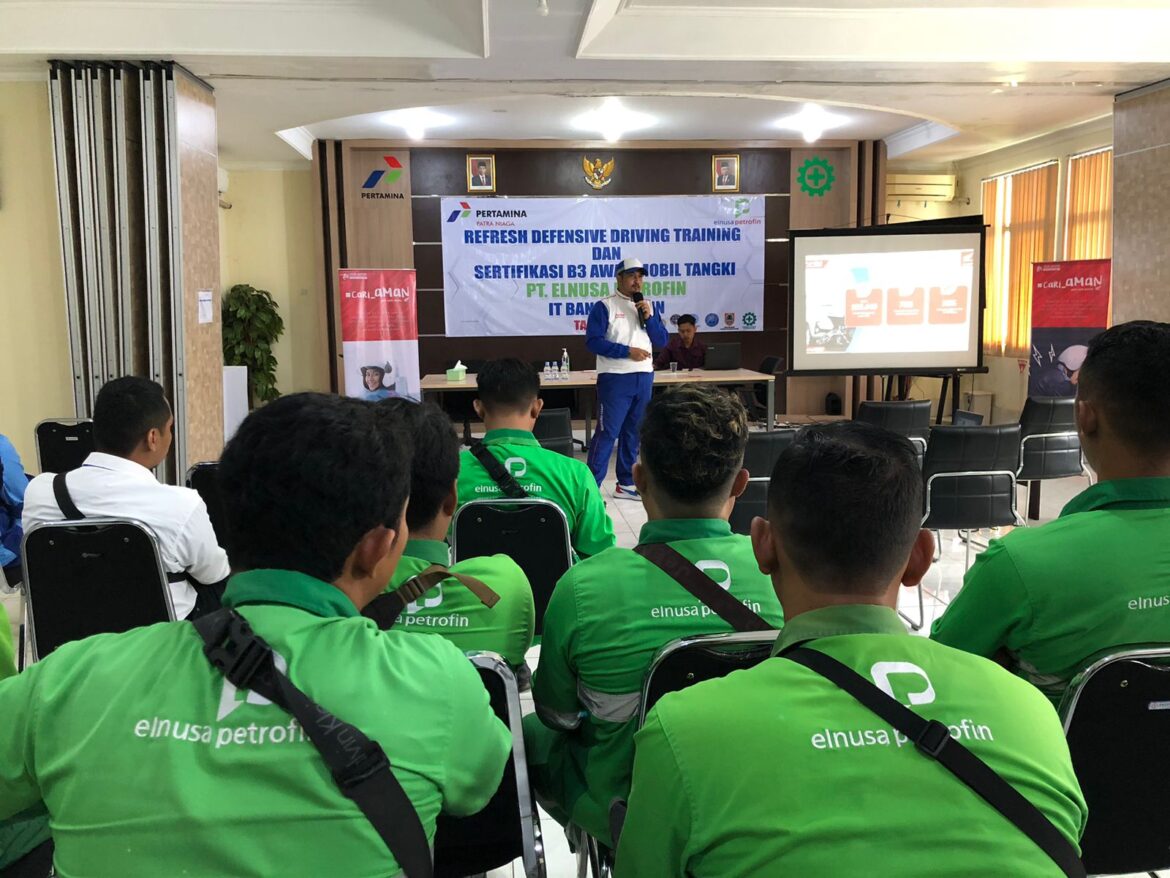 Diedukasi Safety Riding oleh Instruktur