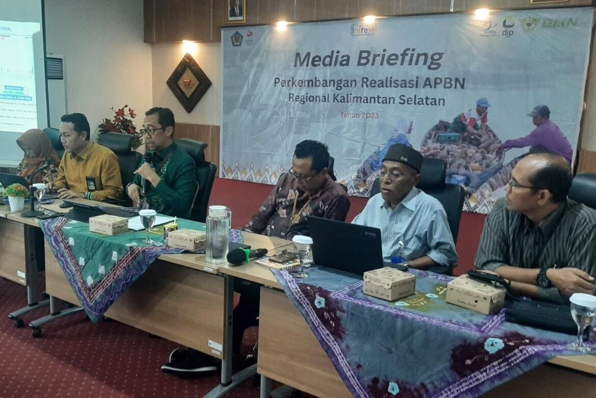 Media Briefing perkembangan realisasi APBN Regional Kalsel oleh Ditjen Perbendaharaan Provinsi Kalsel.