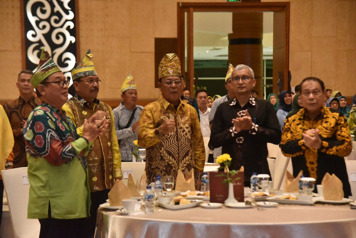 GUBERNUR Kalimantan Selatan Sahbirin Noor saat menghadiri Halal Bihalal Kerukunan Bubuhan Banjar (KBB) di Yogyakarta di The Alana Hotel Jalan Palagan Tentara 7 Sleman, Yogyakarta, Sabtu (20/5/2023) malam.(foto: biro adpim).