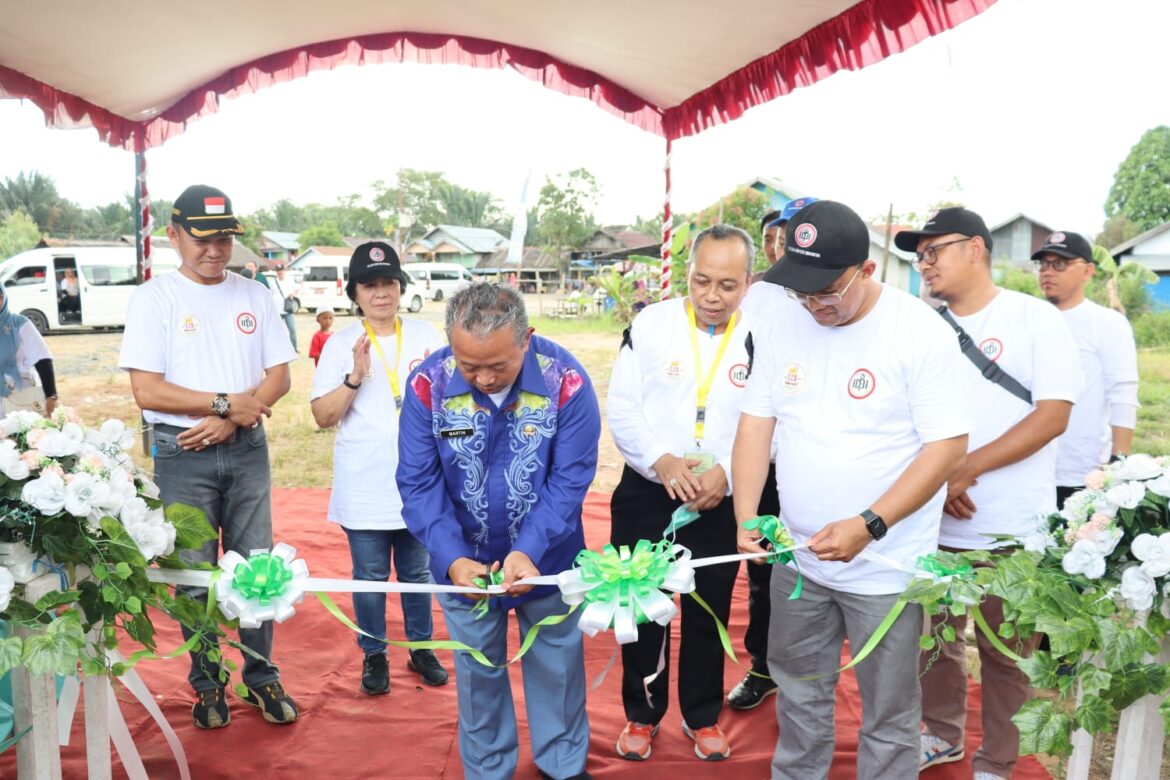 IDI Bangun Jamban Sehat Untuk Warga Pesisir Sungai di Tapin