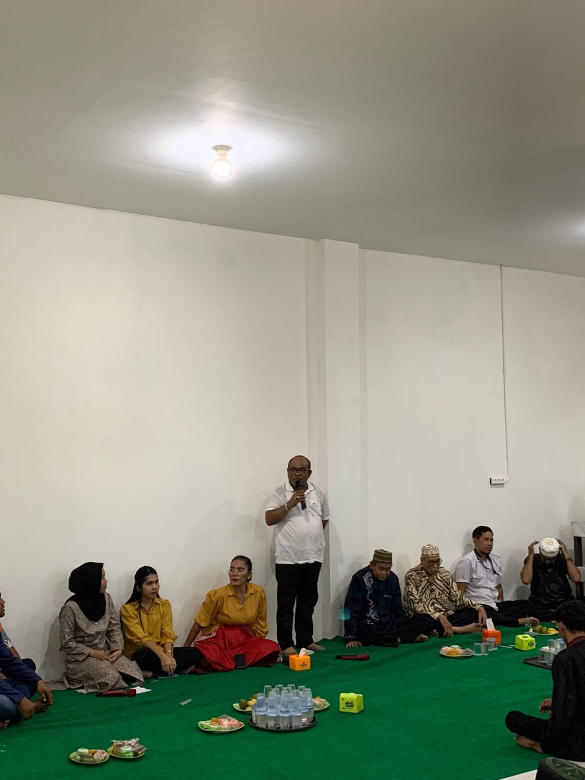 Saut Nathan Samosir memberikan sambutan dalam Launching Perluasan Dapur Baru Kedai 99 Trisakti Banjarmasin (foto:istimewa)