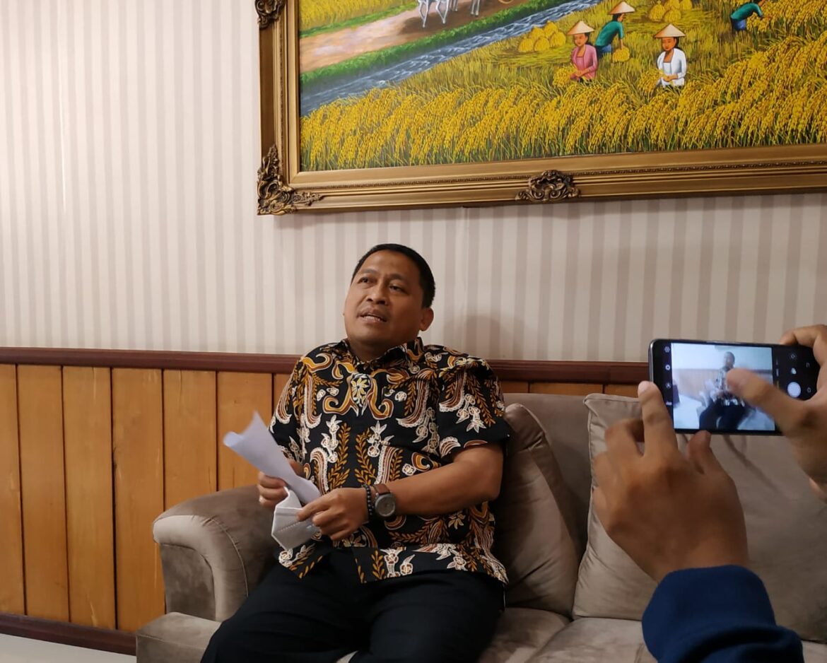 Kepala Bulog Regional Kalsel Topan Akib (foto:istimewa)