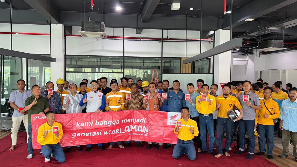 Digelar Safety Riding untuk Para Karyawan United Tractors Banjarmasin (foto:istimewa)
