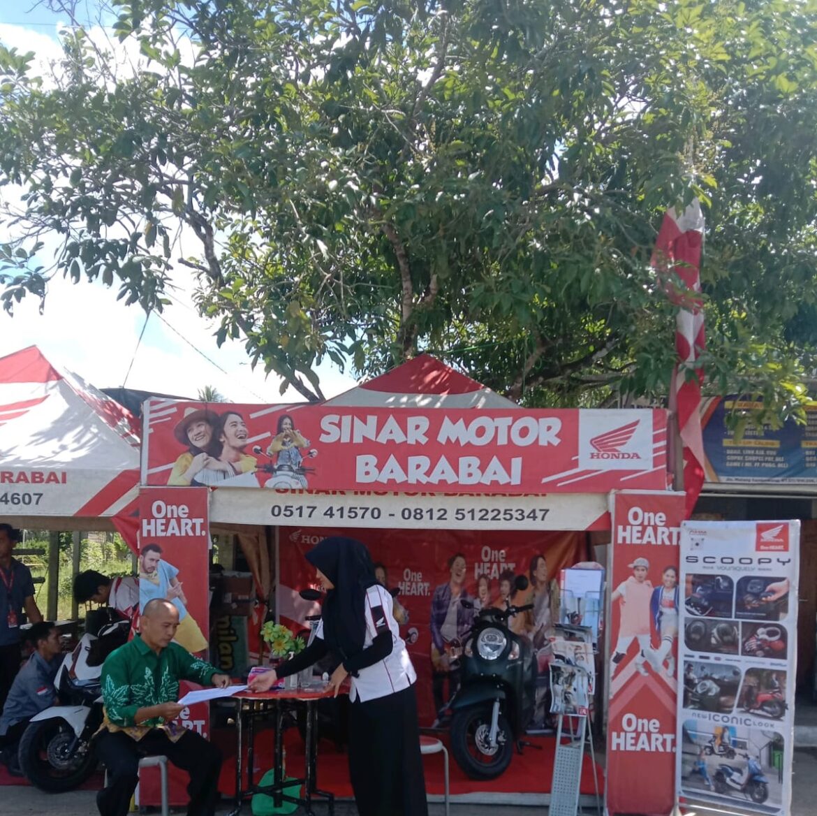 Sinar Motor Barabai menggelar Servis Kunjung dan Pameran untuk para warga area Benawa Tengah (foto:istimewa)