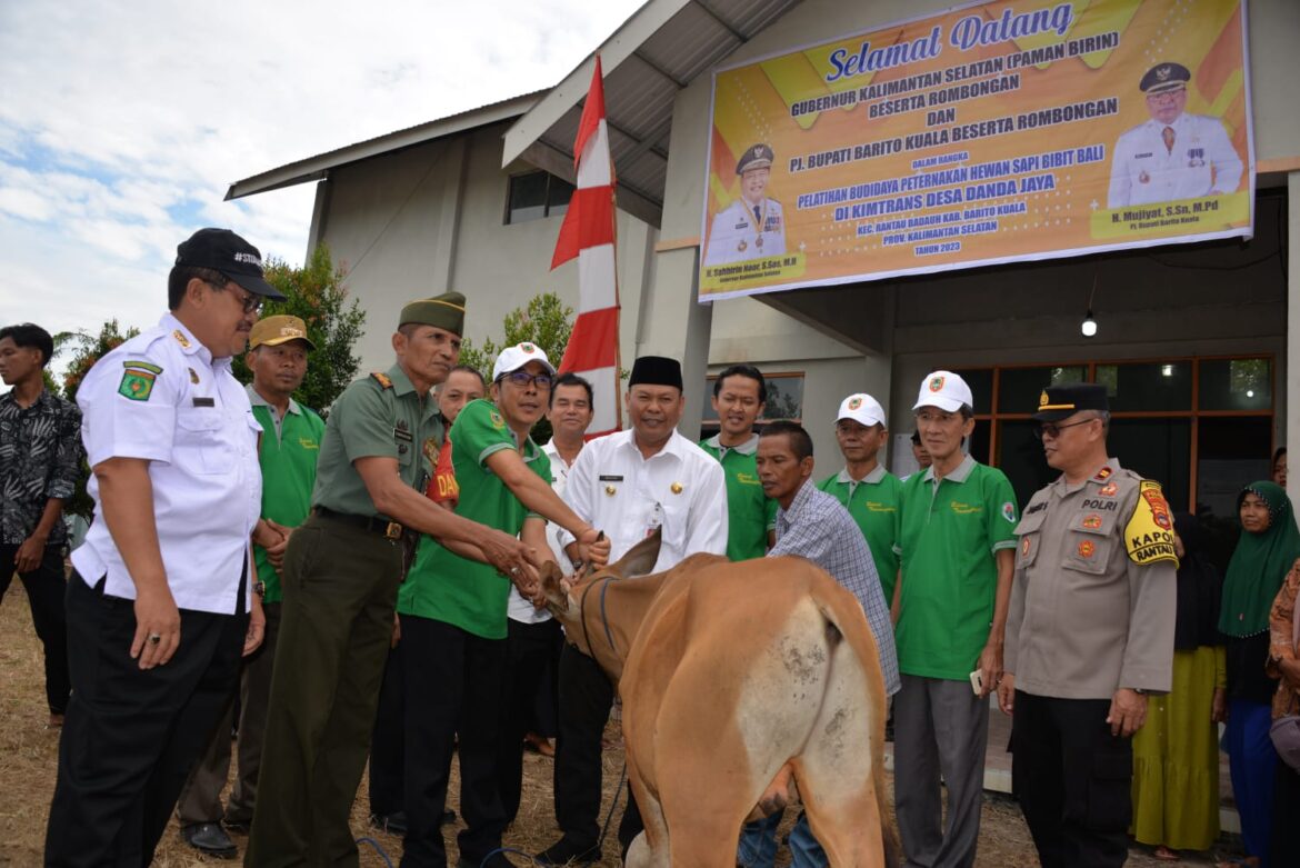 Dibantu Provinsi Bibit Sapi Unggul, Mujiyat Berpesan ke Petani agar Jaga Kesehatan Ternak