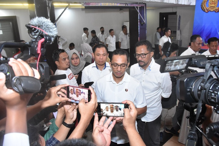 Direktur Reserse Narkoba Polda Kalsel, Kombes Pol Tri Wahyudi kepada wartawan (Foto: Iman Satria)