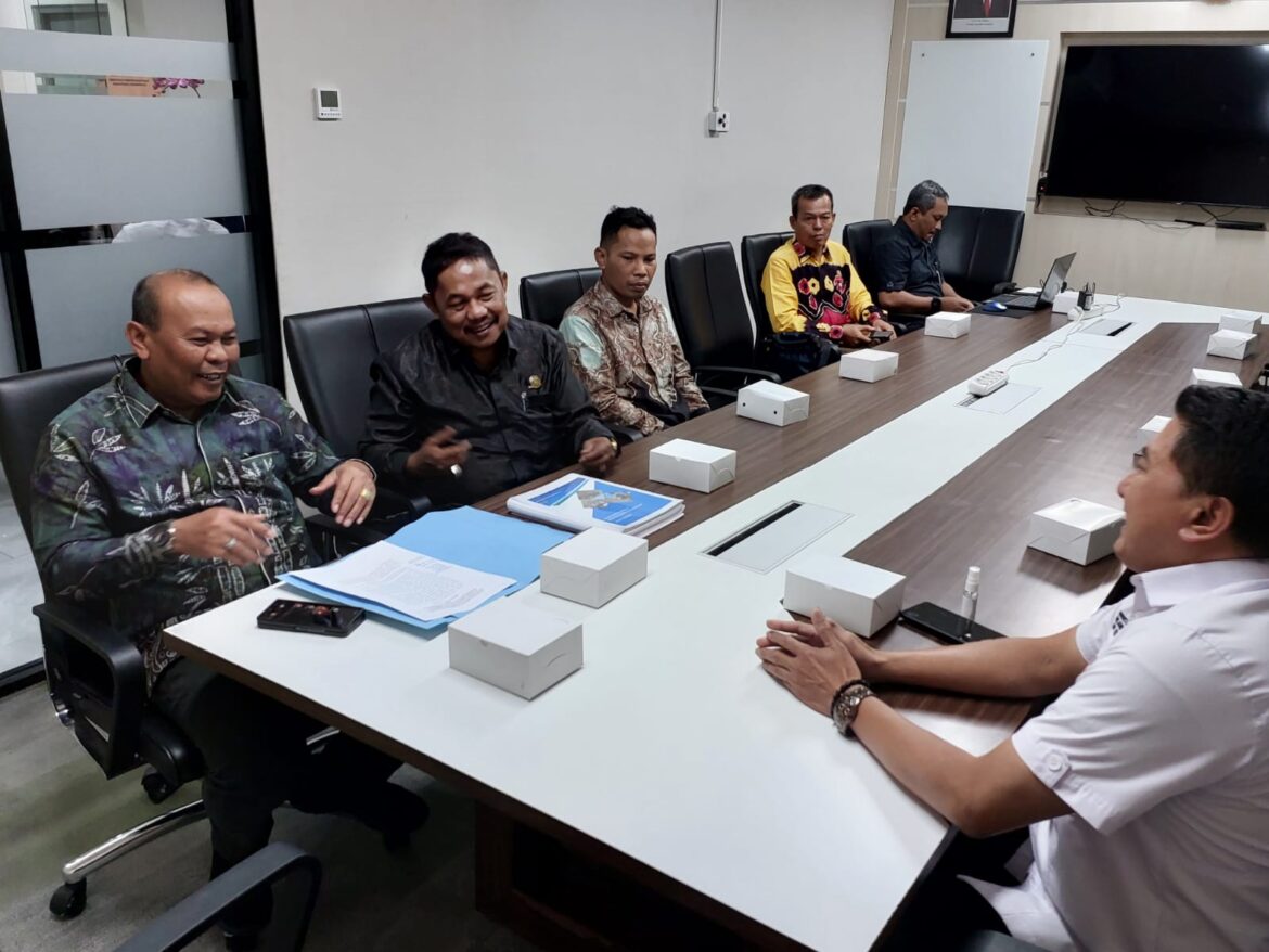 Pj Bupati Mujiyat Targetkan Pembangunan Pelabuhan Penghubung Bakumpai dan Marabahan