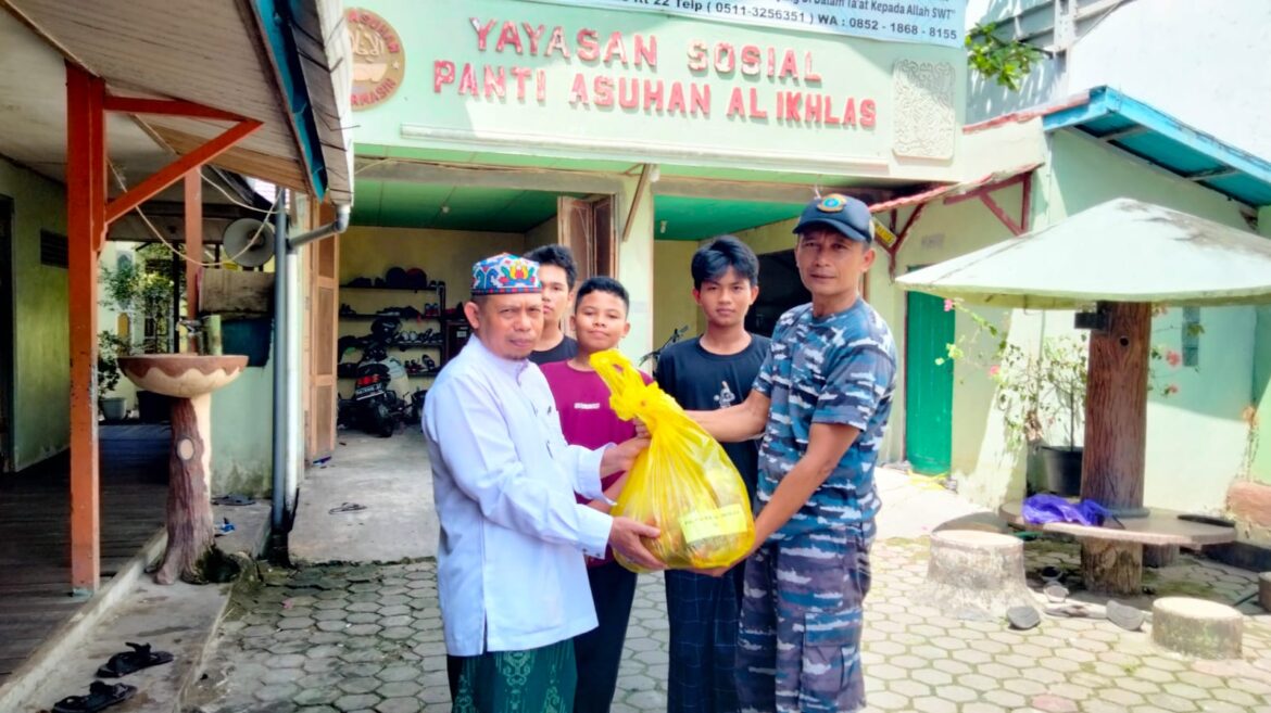 Penyerahan Bantuan Kemasyarakatan Presiden Republik Indonesia Berupa Sapi (Foto Istimewa)