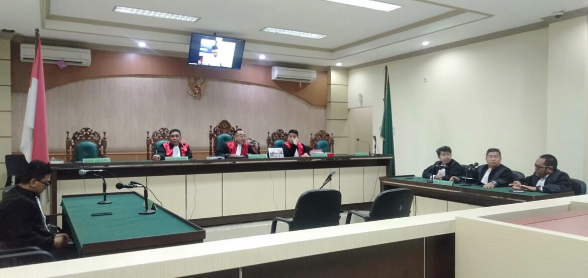 Terdakwa Hainani mengikuti sidang secara virtual dengan agenda pembacaan putusan oleh majelis hakim.