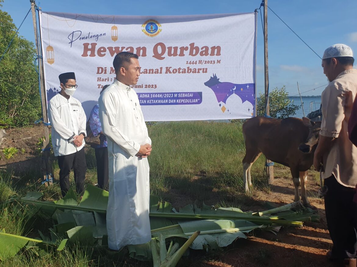 Salurkan Daging Kurban ke Masyarakat