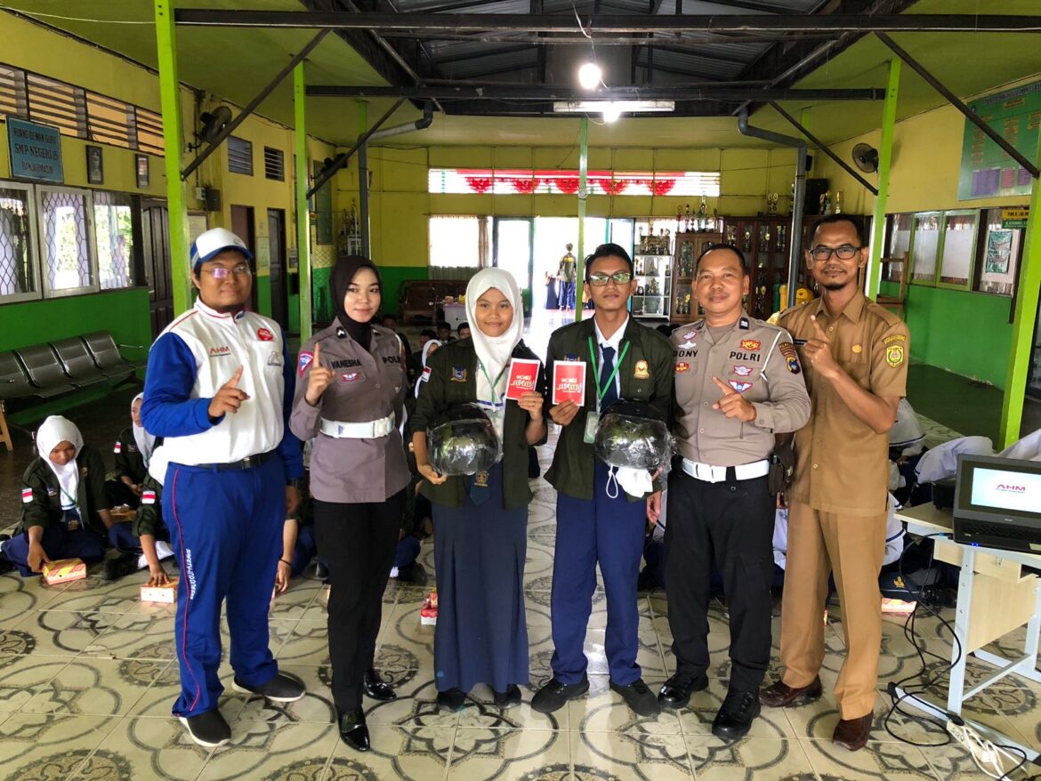 Yoga Prabowo PIC Safety Riding bersama Aiptu Doni Irawan dan Bripda Vanesha Anjelina Margaretha (foto:ist)