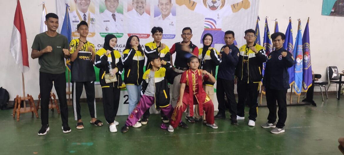 Tim kungfu Kalsel yang mengikuti Fornas VII 2023 Bandung, Jabar. (foto: ist/brt)