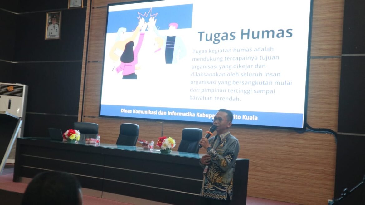 Dinas Komunikasi dan Informatika (Diskominfo) Kabupaten Barito Kuala (Batola) melaksanakan rapat koordinasi (Rakor) Pejabat Pengelola Informasi Dan Dokumentasi (PPID) serta bimbingan tekhnis (Bimtek) Admin Kehumasan SKPD, di Marabahan, Kamis (13/7/2023).