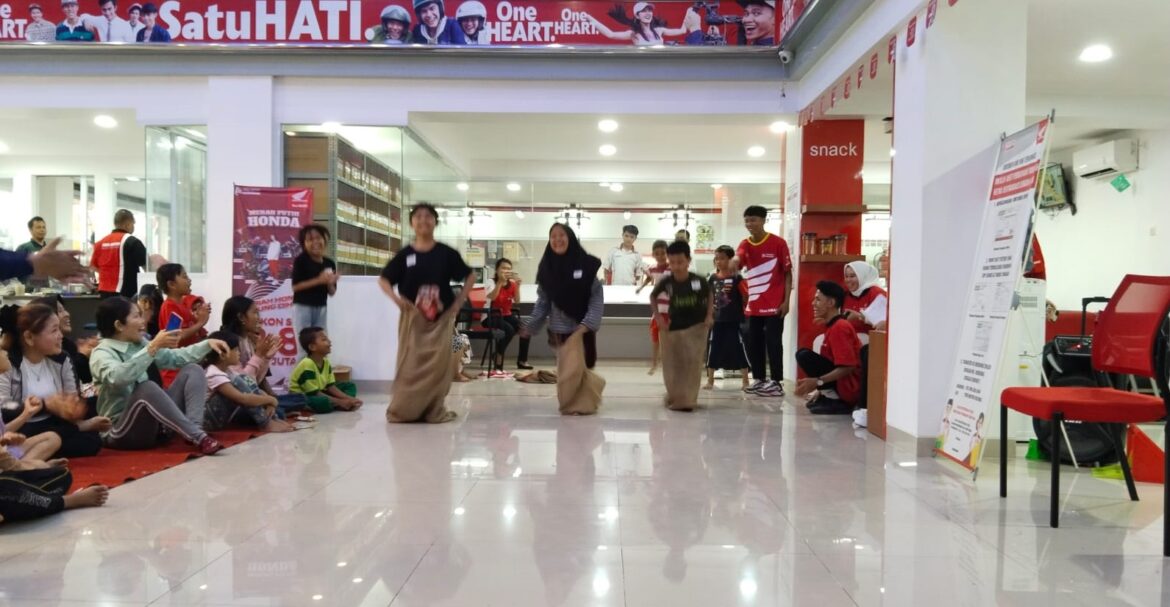 Lomba Agustusan Digelar di Dealer Trio Motor Kolonel