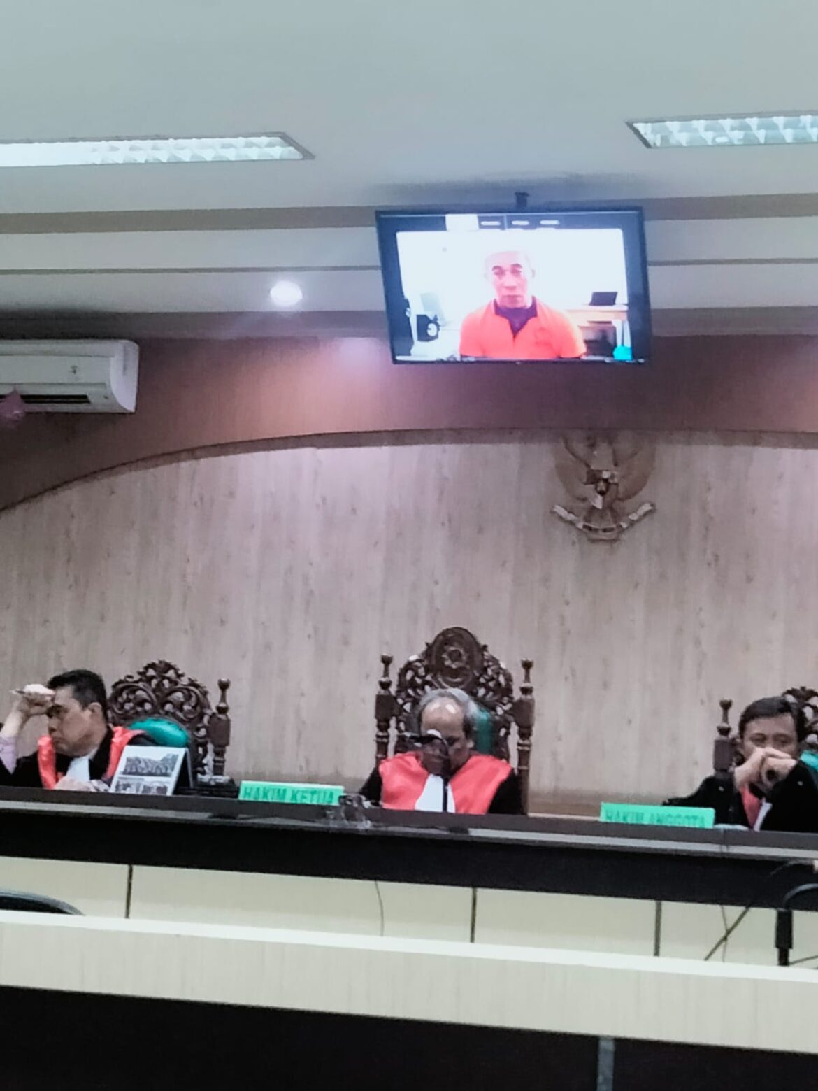 Menghadiri sidang secara virtual, Syamsuni Kepala Desa Merah Kabupaten Balangan,mengaku salah dan meminta maaf.