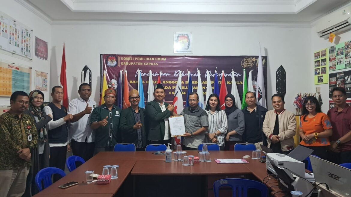 PKB Kapuas Serahkan Dokumen Bacaleg ke KPU (Foto Istimewa)