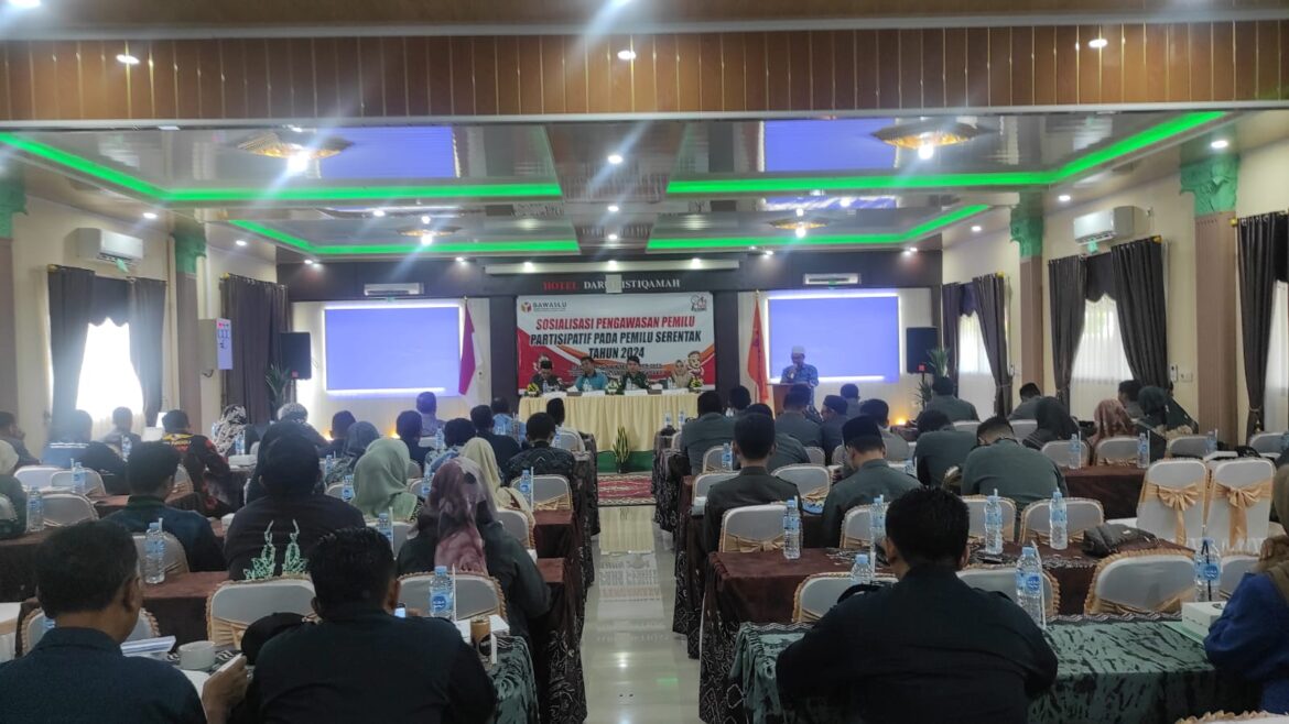Acara sosialisasi Bawaslu Kabupaten HST di Hotel Darul Istiqamah.(foto : yufanata/brt)