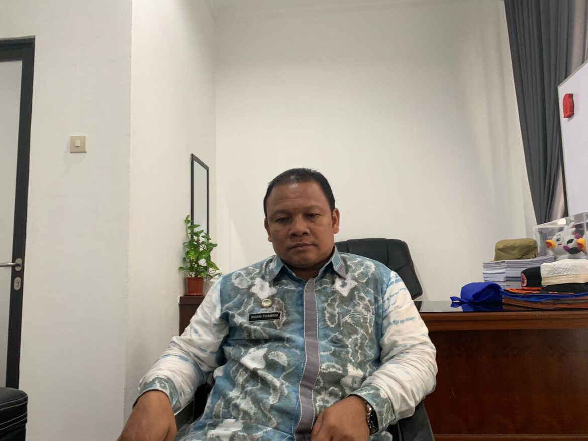 HUSNI THAMRIN - Plt Kepala Dinas Pemadam Kebakaran dan Penyelamatan (DPKP) Kota Banjarmasin, Husni Thamrin saat menjelaskan jumlah kebakaran, Rabu (27/9/2023). (foto:ist)