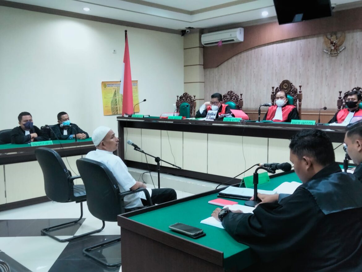Suasana sidang Mantan Kades Pepitak Jaya Kabupaten Tapin Sugiannor pada perkara gratifikasi dan TPPU pembebasan bendungan Piani.