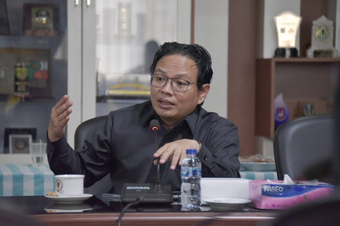 Sekretaris Komisi IV DPRD Provinsi Kalsel Firman Yusi, SP.(foto : humasdprdkalsel)