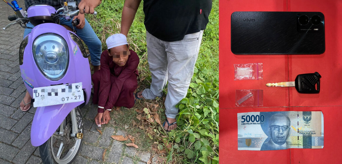 Penangkapan pelaku di pinggir jalan di Desa Kasarangan Kec. Lau, Kab. HST Beberapa barang bukti yang berhasil di amankam oleh petugas (Humas Polres HST)