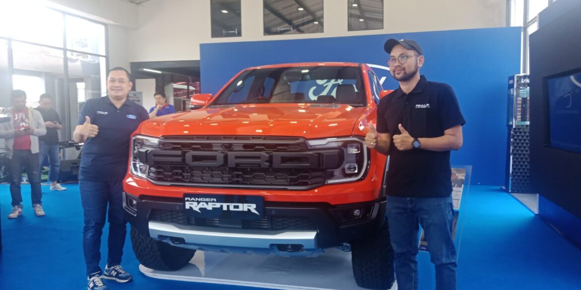 Ford Ranger Raptor Terbaru Dipamerkan di Dealer Ford Banjarmasin (foto:barito post)