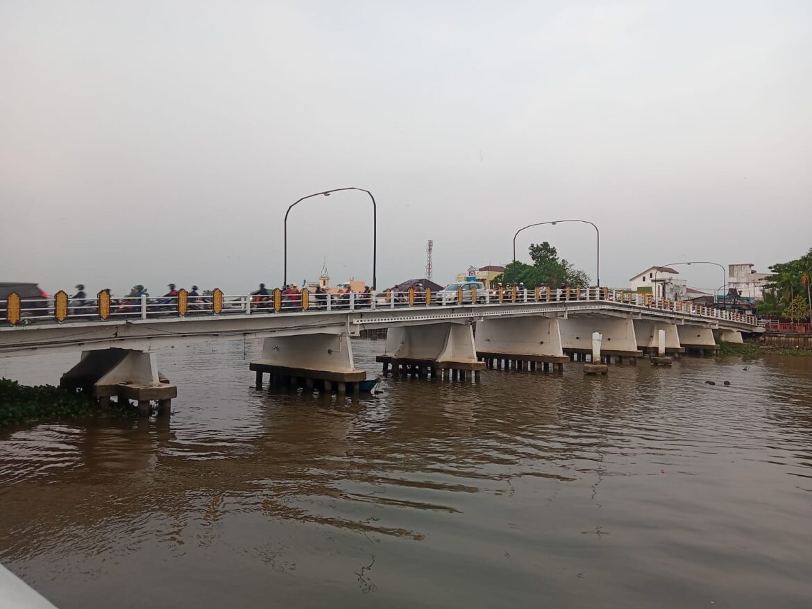 Jembatan Pasar Lama ini bakal dipercantik dengan air mancur dan lampu hias.
