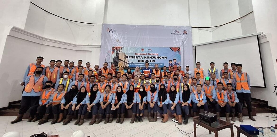 Peserta Kunjungan Industri (foto:istimewa)
