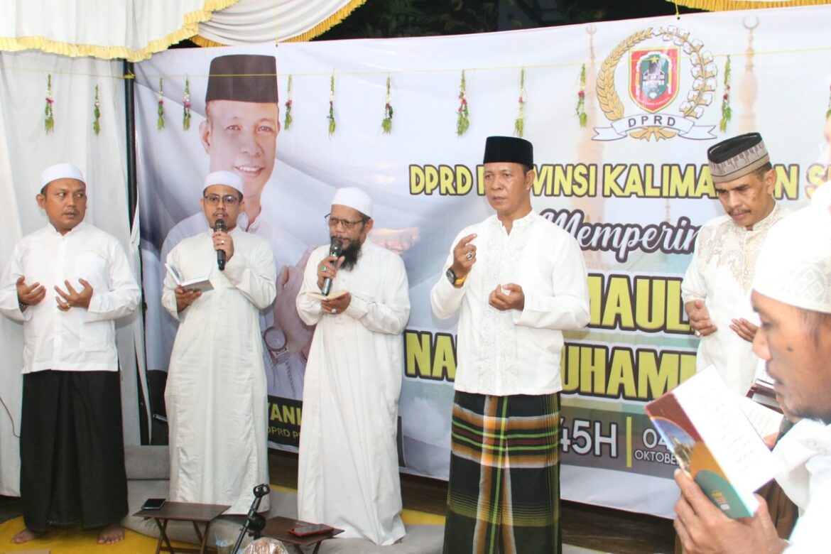 Wakil Ketua Komisi II DPRD Provinsi Kalsel Muhammad Yani Helmi menggelar peringatan Maulid Nabi Muhammad SAW 1445 Hijriah dikediaman pribadinya di Jalan Sungai Jingah Kecamatan Banjarmasin Utara Kota Banjarmasin.(foto : ist)