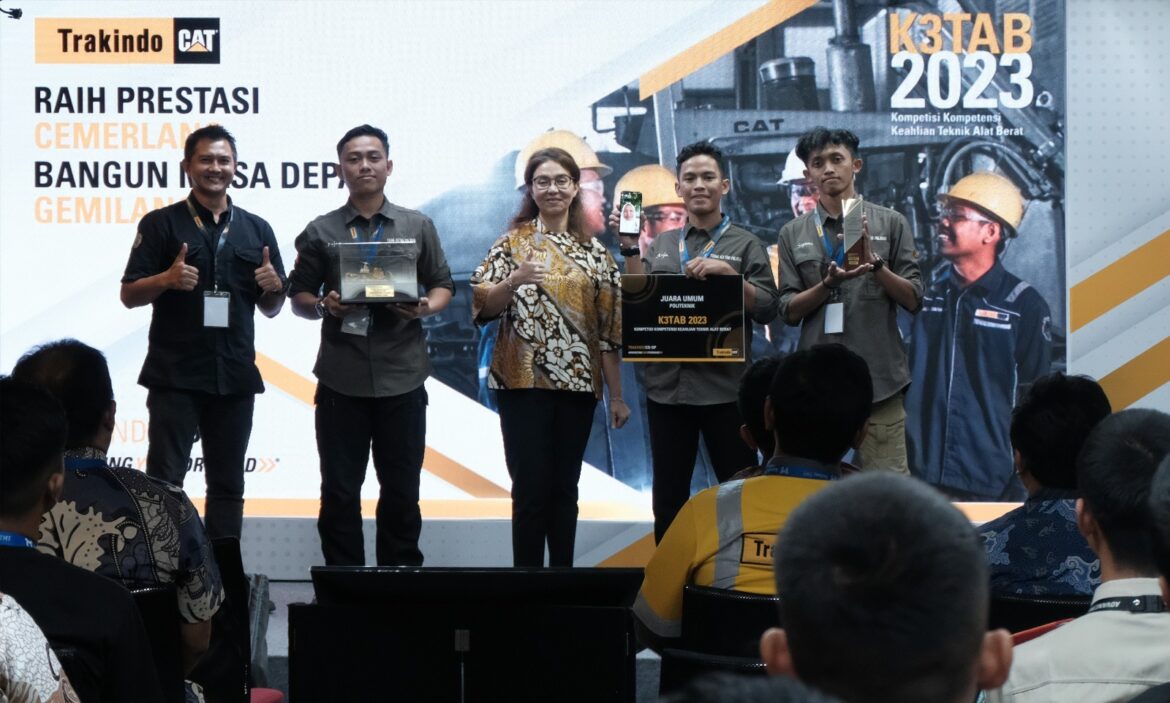 SMKN 1 Balikpapan dan Politeknik Negeri Banjarmasin Berhasil menjadi Pemenang Kompetisi Kompetensi Teknik Alat Berat (K3TAB) 2023 (foto:istimewa)