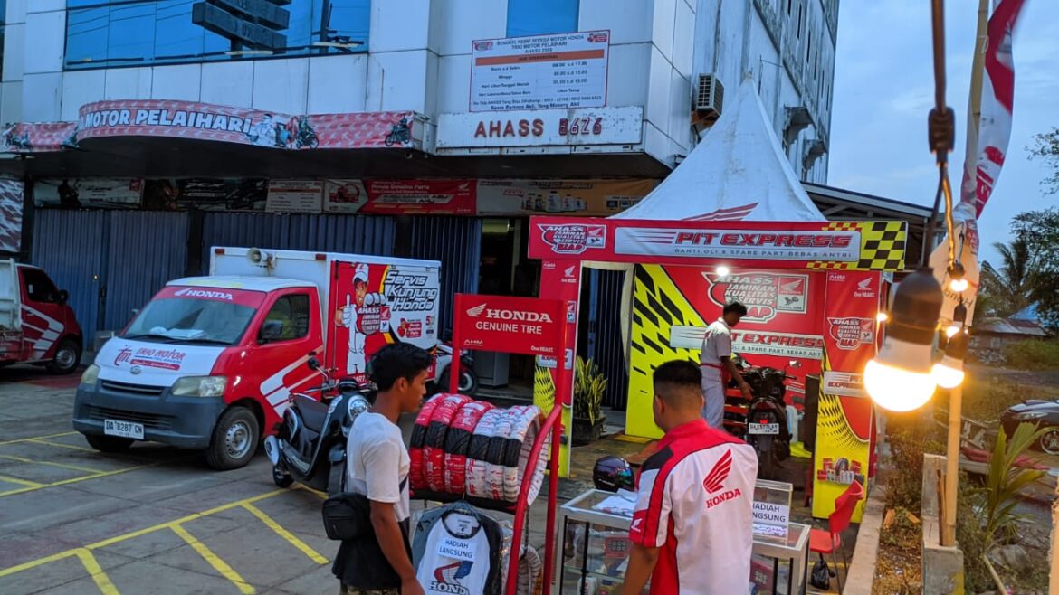 Servis Motor hingga Malam, Bentuk Komitmen Mempermudah Pelanggan (foto:istimewa)