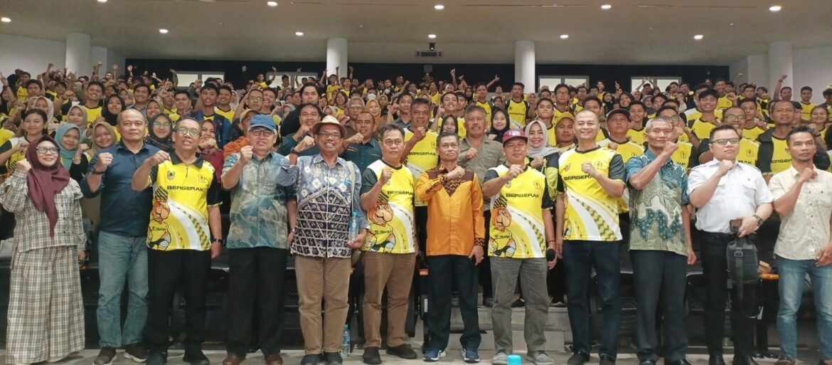 Panitia penyelengara Pekan Olahraga Mahasisa Nasional (POMNas) XVIII 3023 mengadakan doa bersama, Selasa (7/11/2023) sore di General Building ULM Banjarmasin. (foto: Tolah/brt)