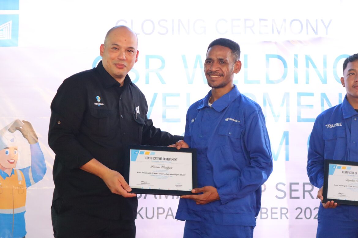 PT Sanggar Sarana Baja (SSB), meluluskan 15 peserta Welding Development Program (WDP)