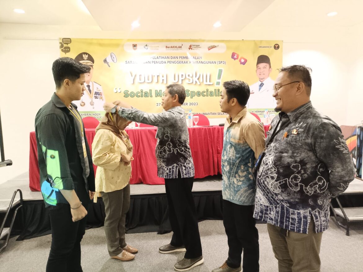 Pelatihan dan pembekalan Sarjana Pemuda Penggerak Pembangunan (SP3) dengan tema Youth Upskill yang digelar Dispora Kalsel, Kamis (30/11/2023) siang di Hotel POP Banjarmasin. (foto: Tolah/brt)