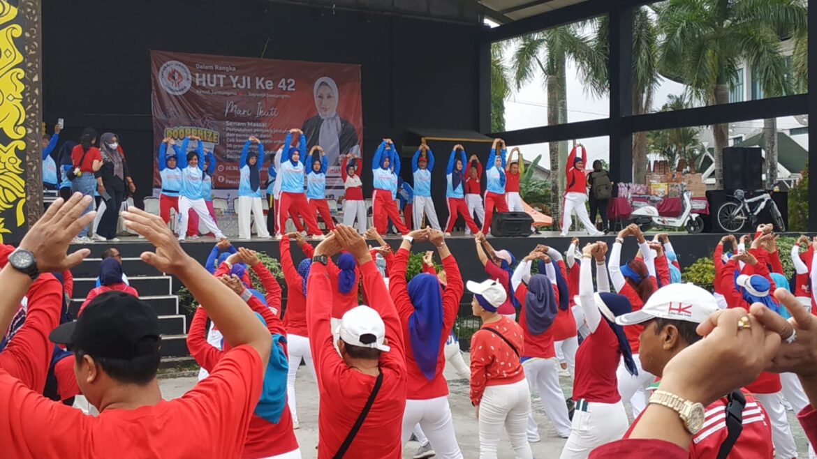 HUT ke-42 Yayasan Jantung Indonesia (YJI) Digelar Senam Massal (foto:istimewa)