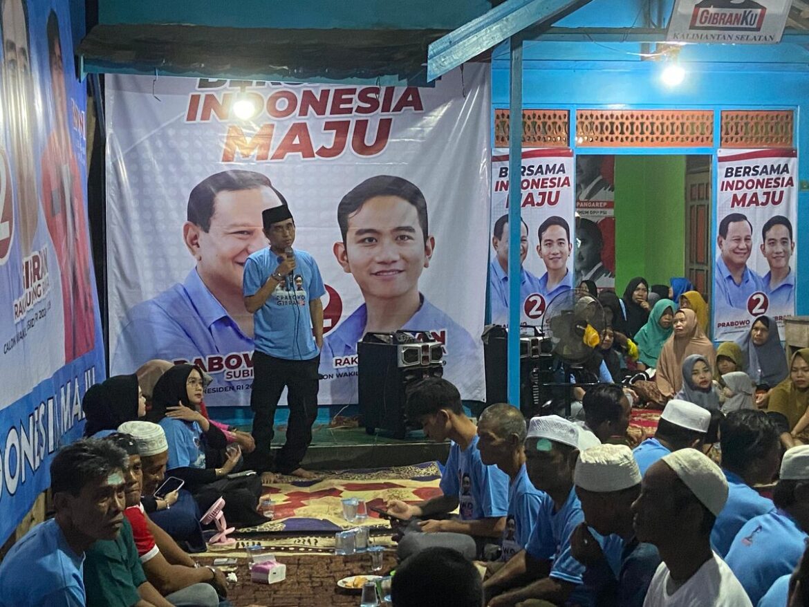 Suasana sosialisasi dan sekaligus pendaulatan kampung Gibranku di Alalak Tengah, Banjarmasin Utara, Kamis (28/12/2023).