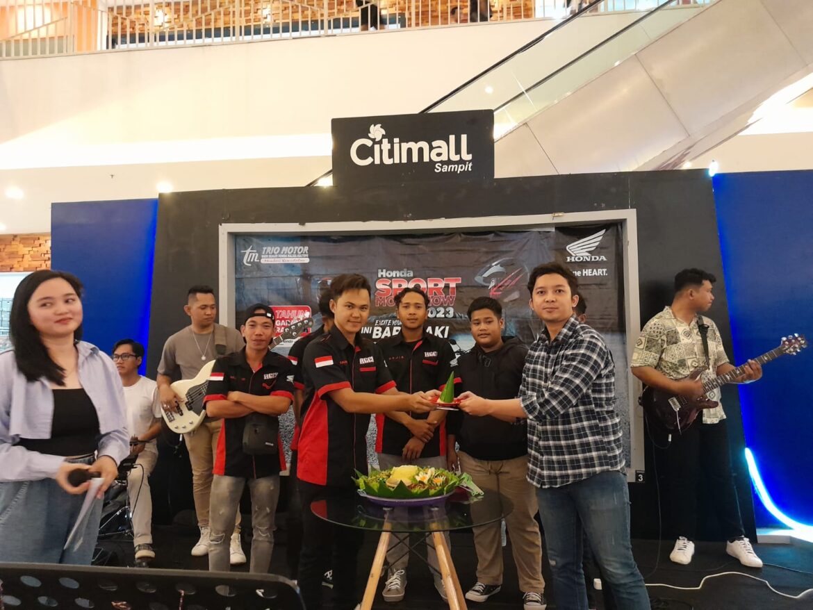 Sekaligus dalam rangka merayakan anniversary Honda Club GTR Sampit