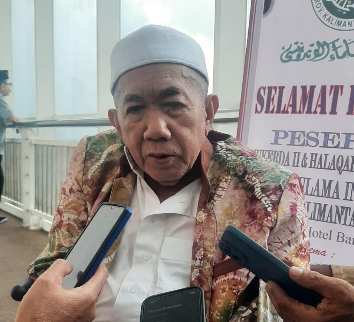 Ketua MUI Kalsel KH Husin Nafarin Lc MA.
