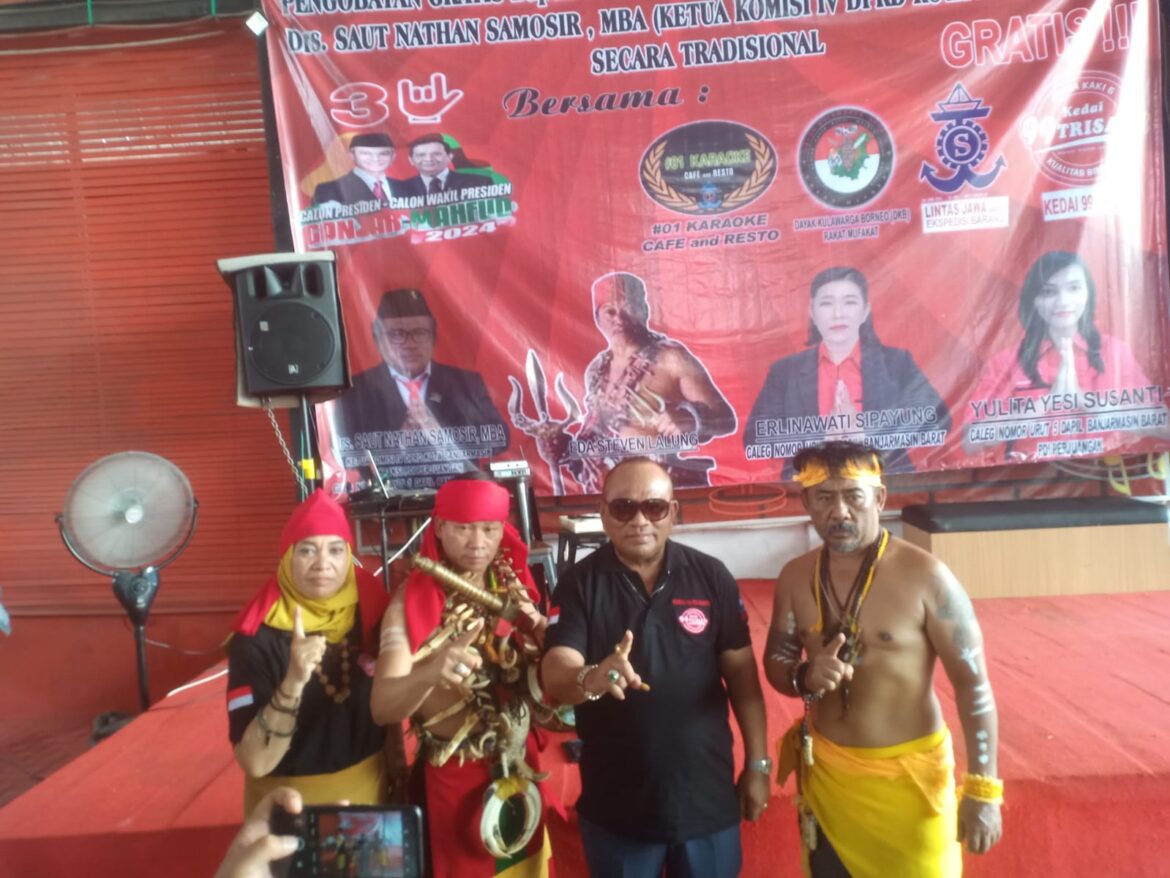 Saut Nathan Samosir bersama Pangkalima Bangkirayen Eda Steven Lalung (foto:istimewa)