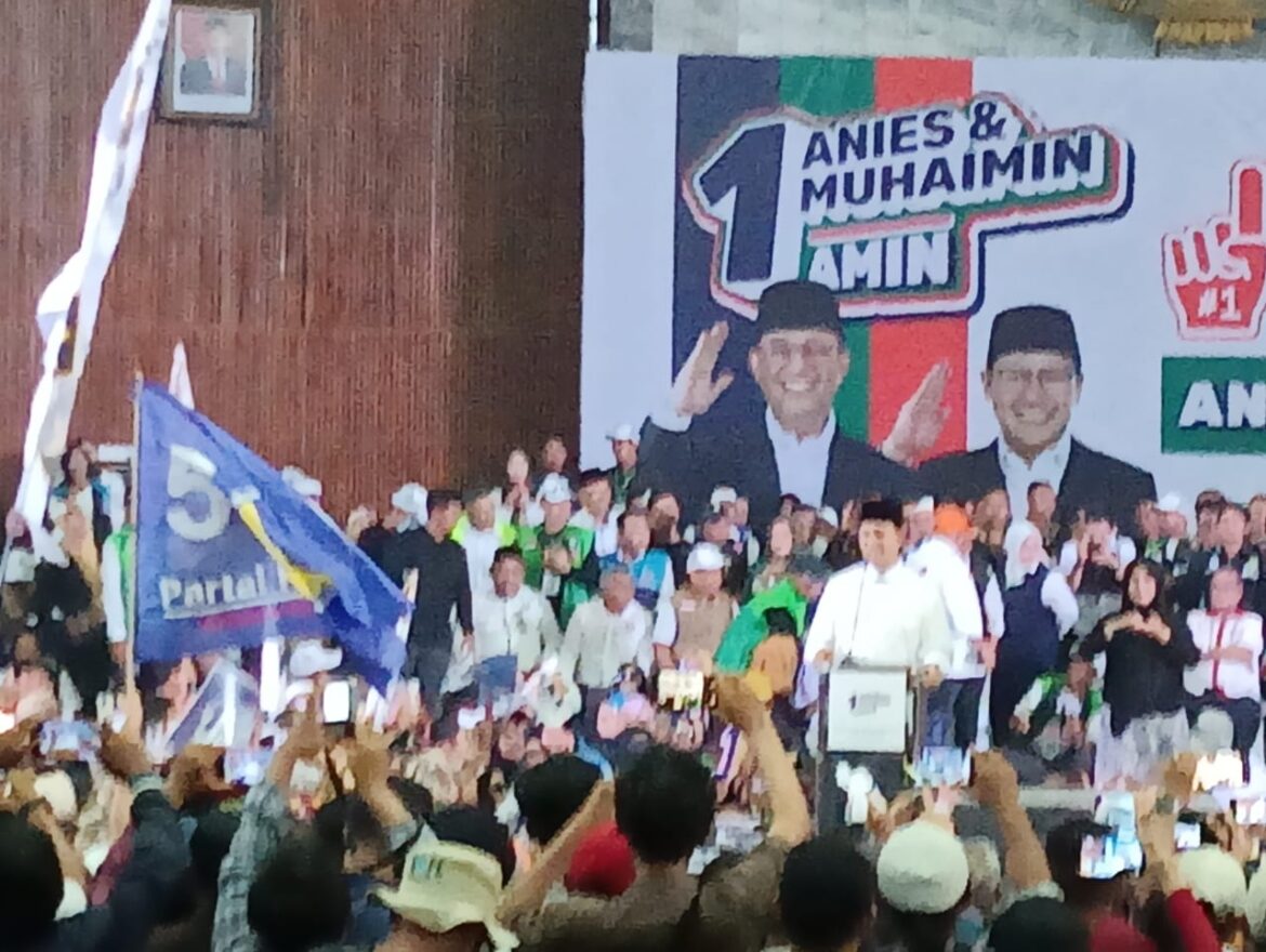 Capres Anies Baswedan Kampanye Nasional di Gedung Sultan Suriansyah, Jalan Brigjen Hasan Basri Kayu Tangi Kota Banjarmasin, Provinsi Kalimantan Selatan (foto:baritopost)