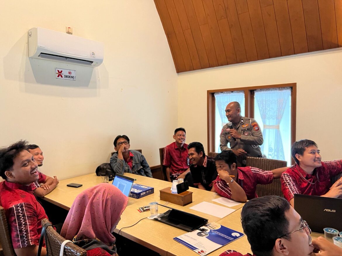 Edukasi Safety Riding di Kantor Kominfo RI Jalan Pramuka No 22 A Banjarmasin (foto:istimewa)