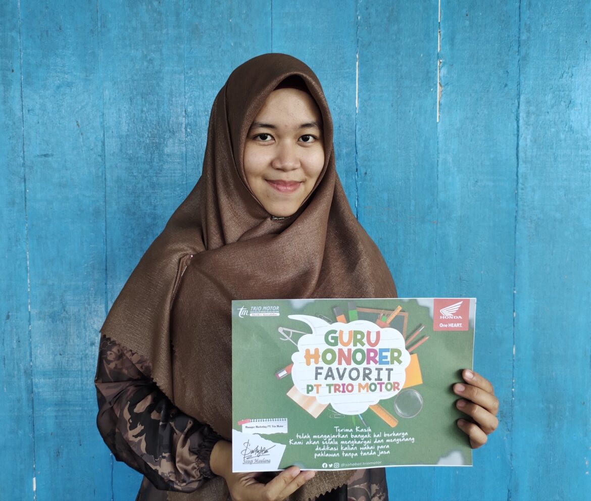 Salah Satu Pemenang Apresiasi Guru Honorer