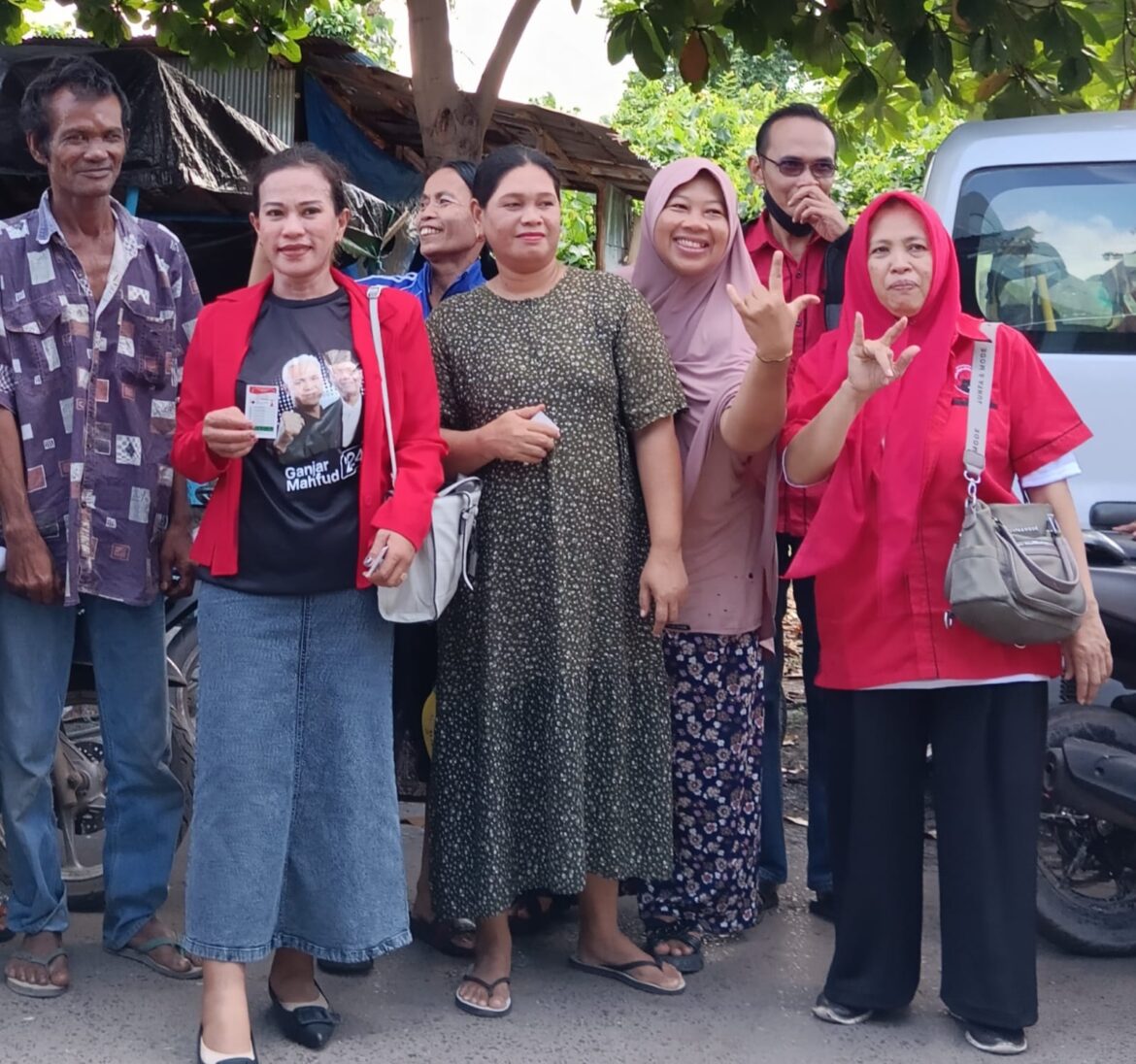 Rista Cold Tina Siagian Saat Sosialisasi di Gang Baguntan Raya Rt 17 Basirih, Banjarmasin Barat (foto:istimewa)